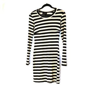 Long sleeve ribbed strip dress